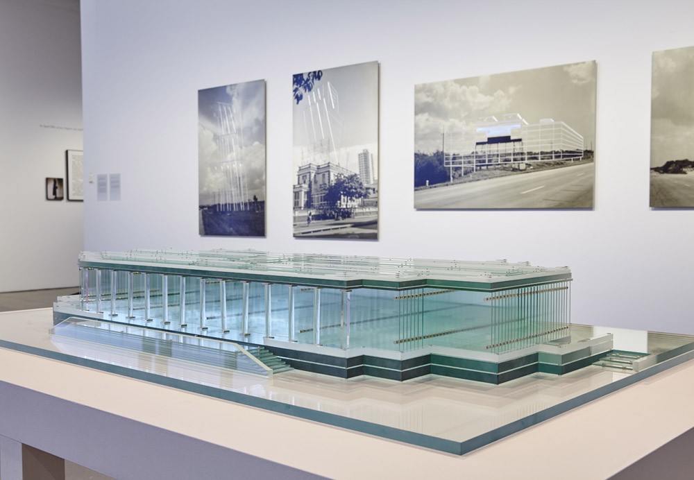 Carlos Garaicoa, Wer im Glashaus sitzt…/If you have a glass house..., 2013. Foto: Per Kristiansen / Bonniers Konsthall
