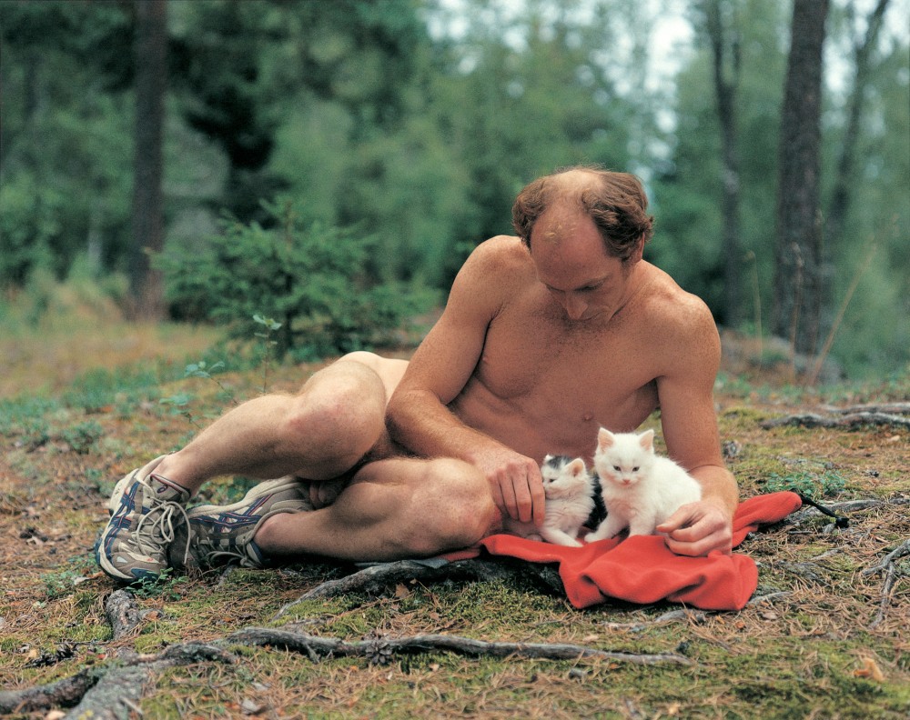 Torbjørn Rødland, Nudist no. 6, 1999. Fra Sasquatch Century på Henie Onstad Kunstsenter © All rights reserved